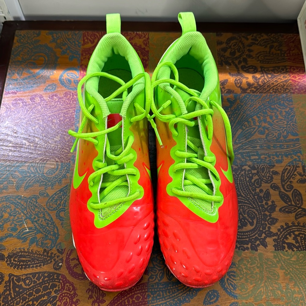 Men’s size 11 cleats